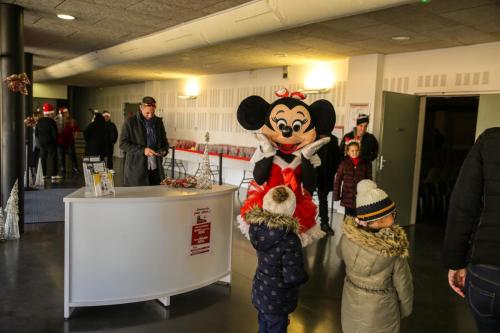 Arbre de Noël du Dimanche 11 décembre 2022."Le Show des Z'enfants"