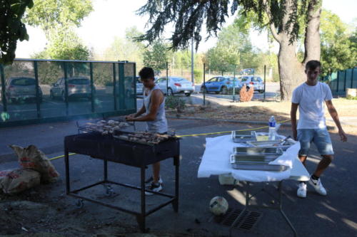 ESTIVALES LESPINASSOISESApéro grillades au PAJ 20/08/20